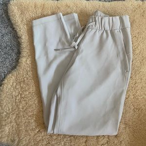 Lululemon on the fly pant